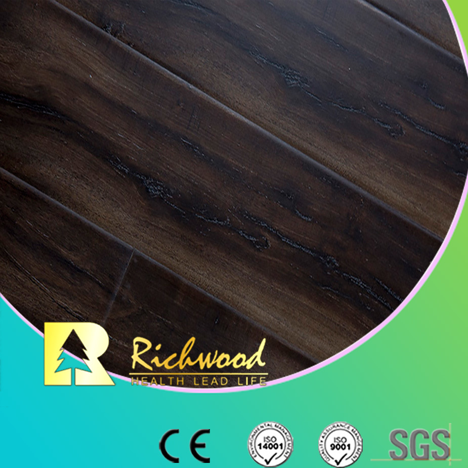 U Groove Embossed-in-Register Laminated Wood Flooring