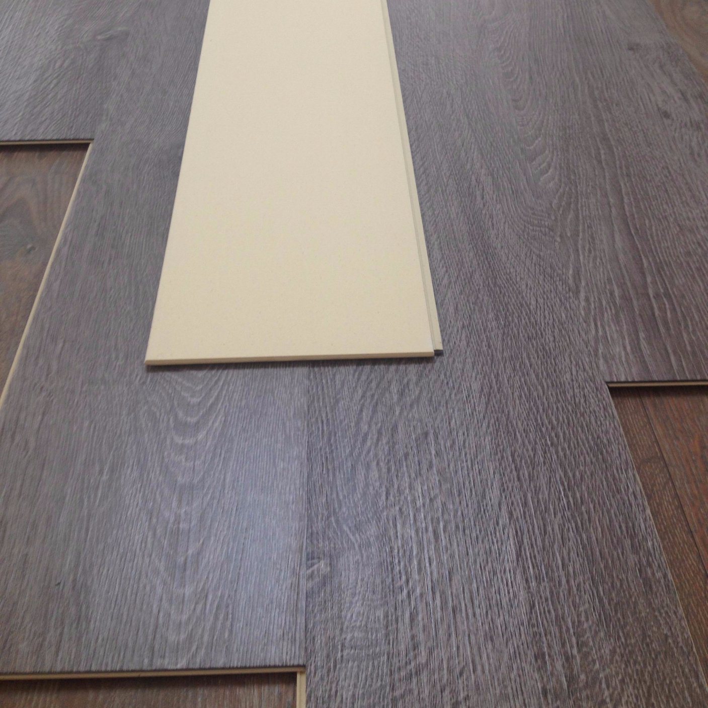 High Quality Durable Soundproof WPC Vinyl Click Flooring