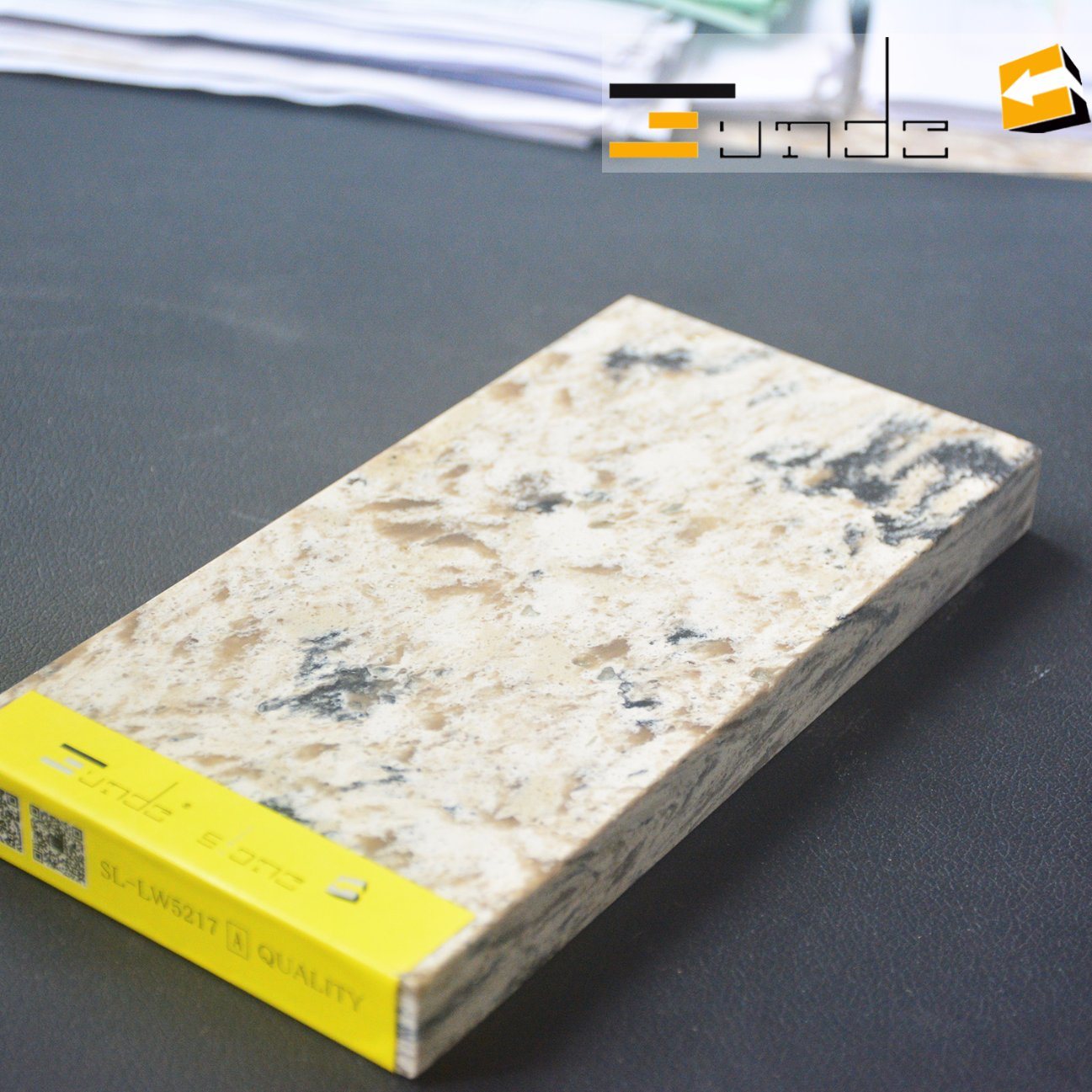 Kitchen Countertop Material Engineered Quartz Stone