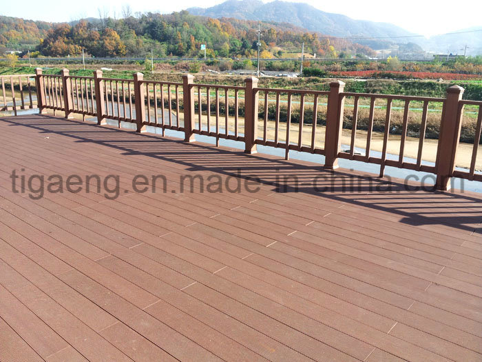 Good Quality WPC Outdoor Decking Floor Made of Wood Plastic Composite