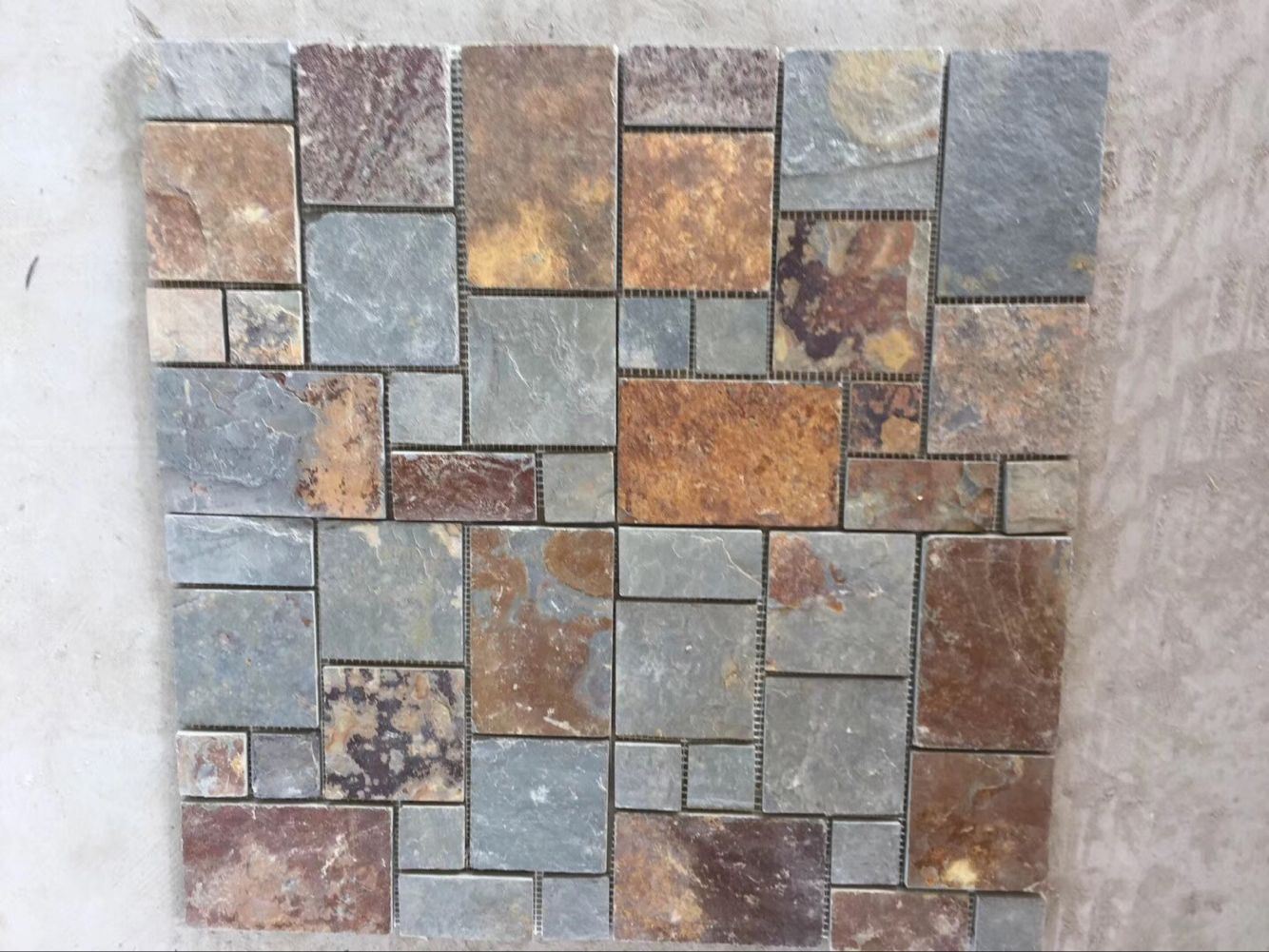 Natural Slate Mosaic Tiles for Flooring