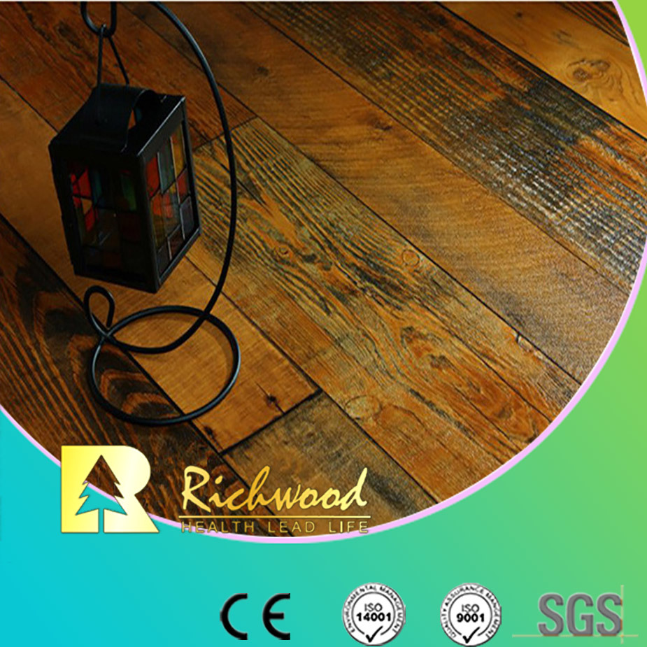 8.3mm E1 HDF AC3 Embossed Oak V-Grooved Laminate Floor