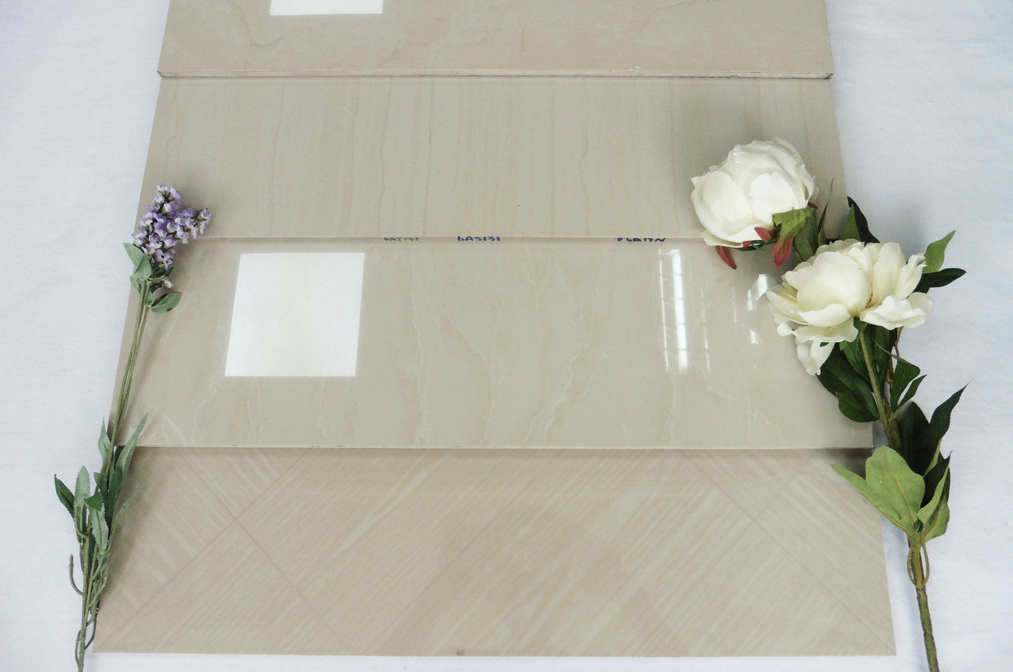 China New Design Floor Tiles Crystal White Porcelanato Polished Tile 60X60