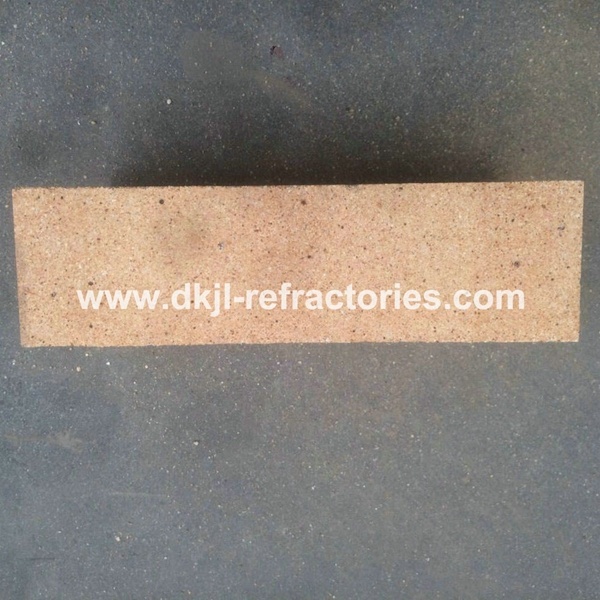 China Low Porosity Fire Clay Bricks Factory with Good Price