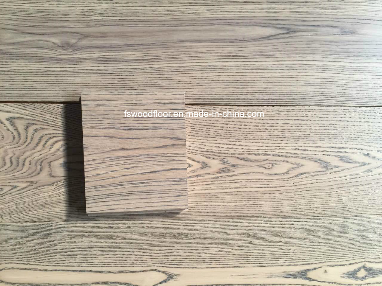 15-18mm Thickness Light Gray Wide Plank Engineered Wood Flooring