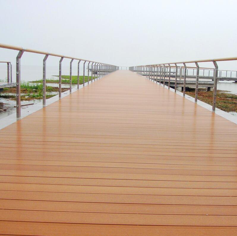 Outdoor Waterproof with Low Maintenance WPC Decking