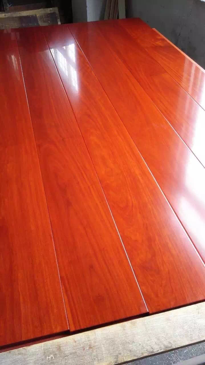 Noble Red Decorative Balsamo with Smell Engineered Wood Flooring