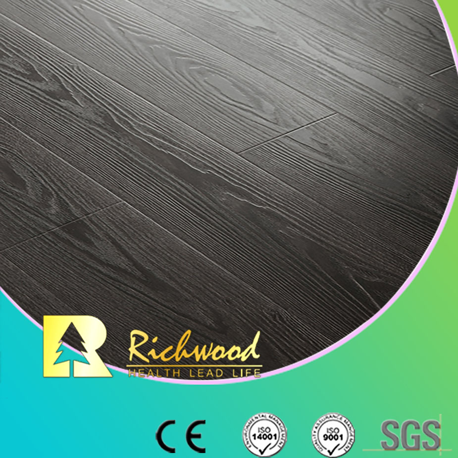 Commercial 12.3 E1HDF AC4 Embossed Water Resistant Laminate Floor