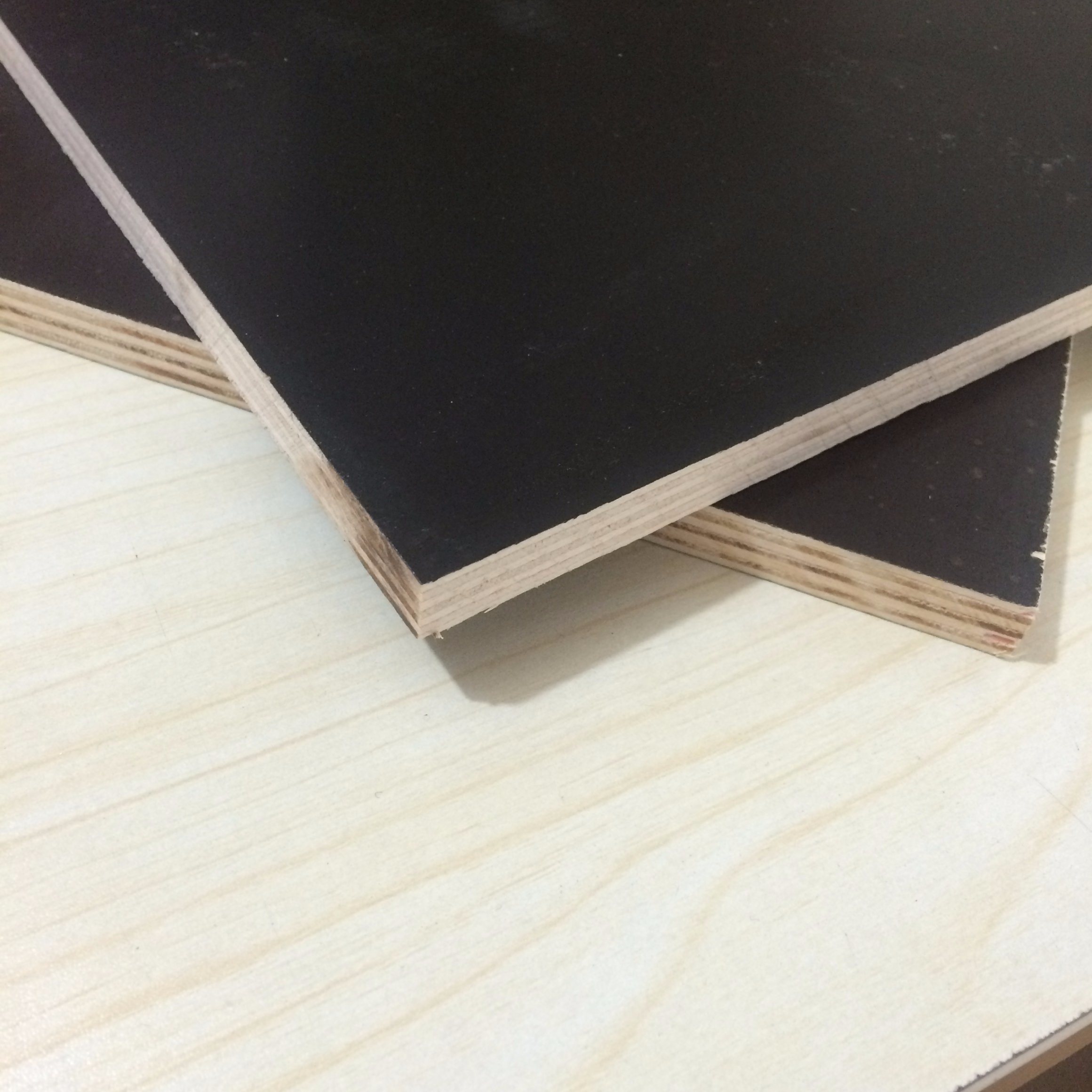 Black Film Faced Shuttering Poplar Waterproof Plywood Distributor (18X1250X2500mm)