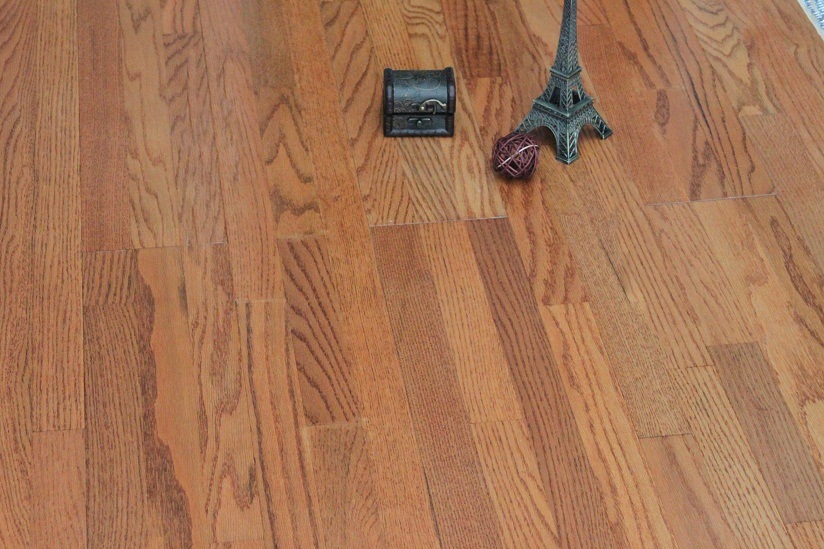 Three-Strip Red Oak Engineered Wood Flooring