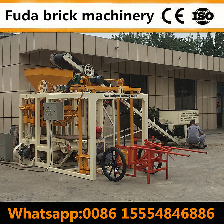 China Semi Automatic Interlocking Paver Brick Making Machine in Sudan