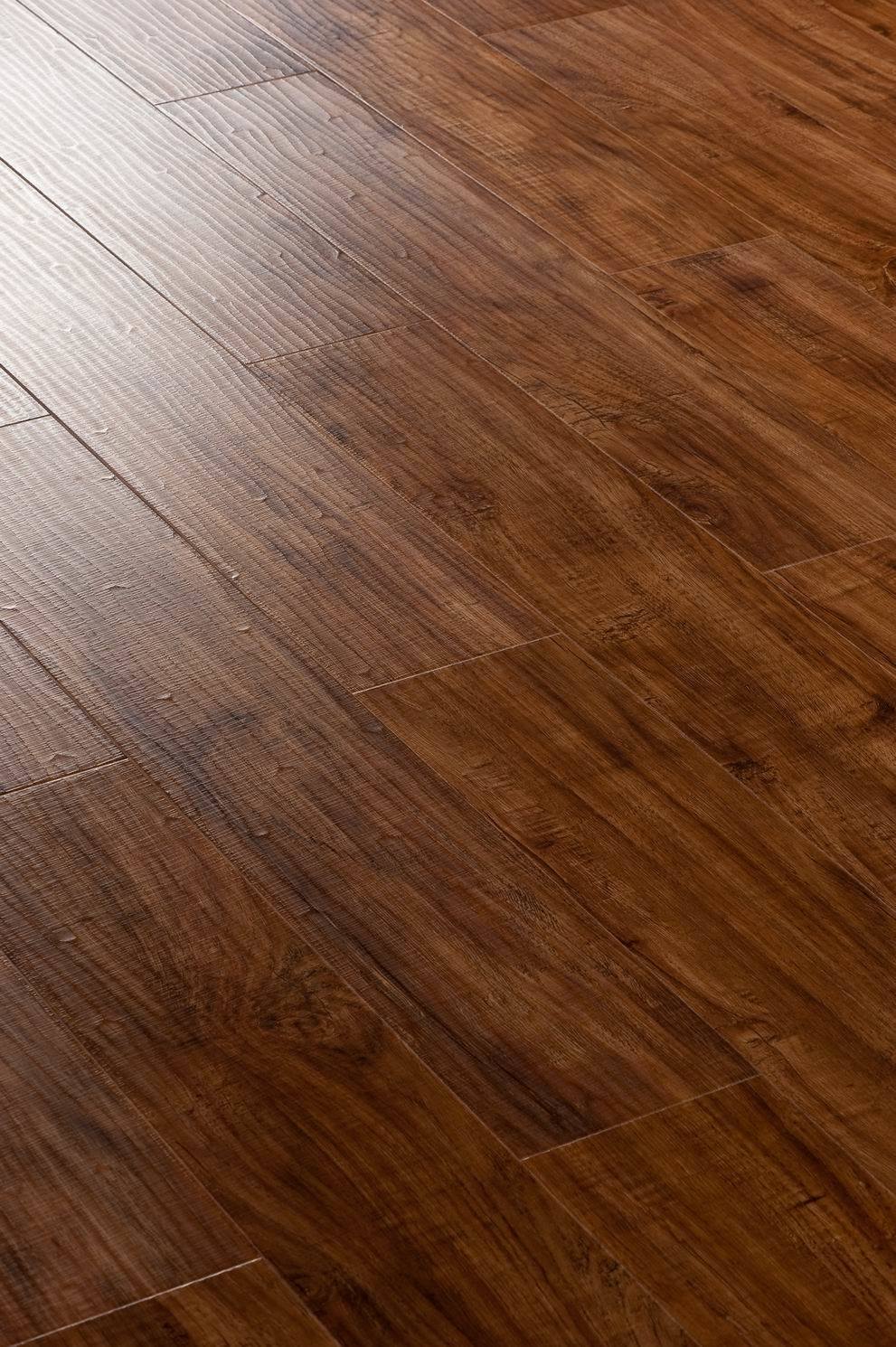 Excellent Quality Laminate Flooring with Competitive Price (8mm)