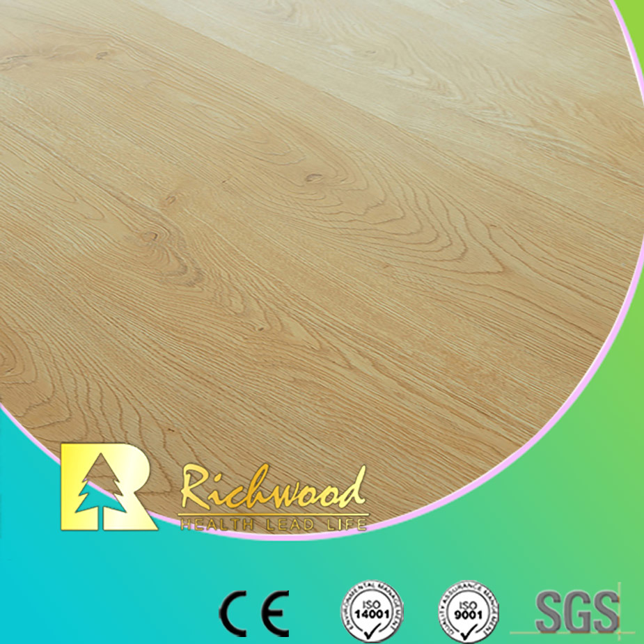 Household 8.3mm E0 HDF AC4 Embossed Water Resistant Laminate Floor