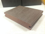 Plastic Surface Covered Wood Anti-Scratch Durable Capped Composite Decking