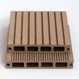 Water-Resiatant WPC Flooring Made in China for Outdoor Use