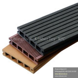 Eco-Friendly and Waterproof Wood Plastic Composite Decking
