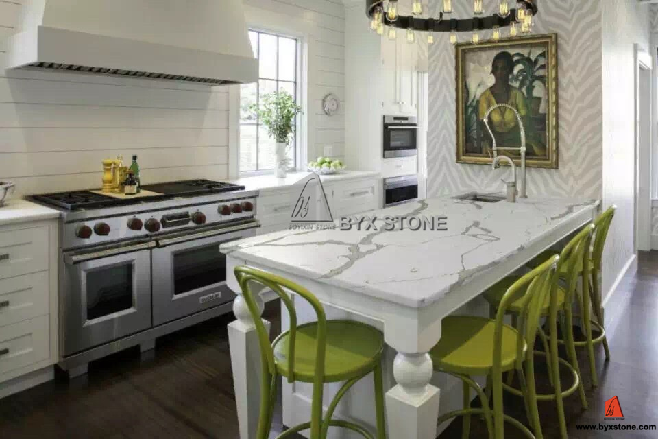 Calacatte Gold Quartz Kitchen Countertop for Residential Project